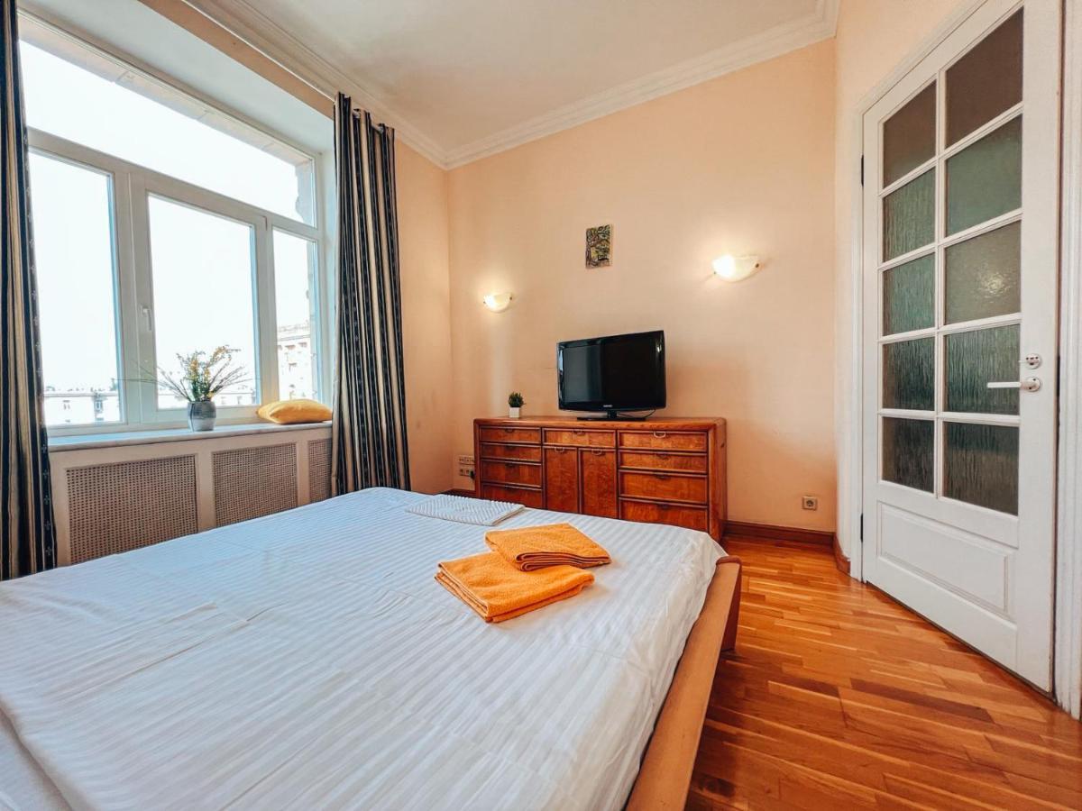 Apartments Rentals Ukraine On Kreshchatik Kiev Ngoại thất bức ảnh