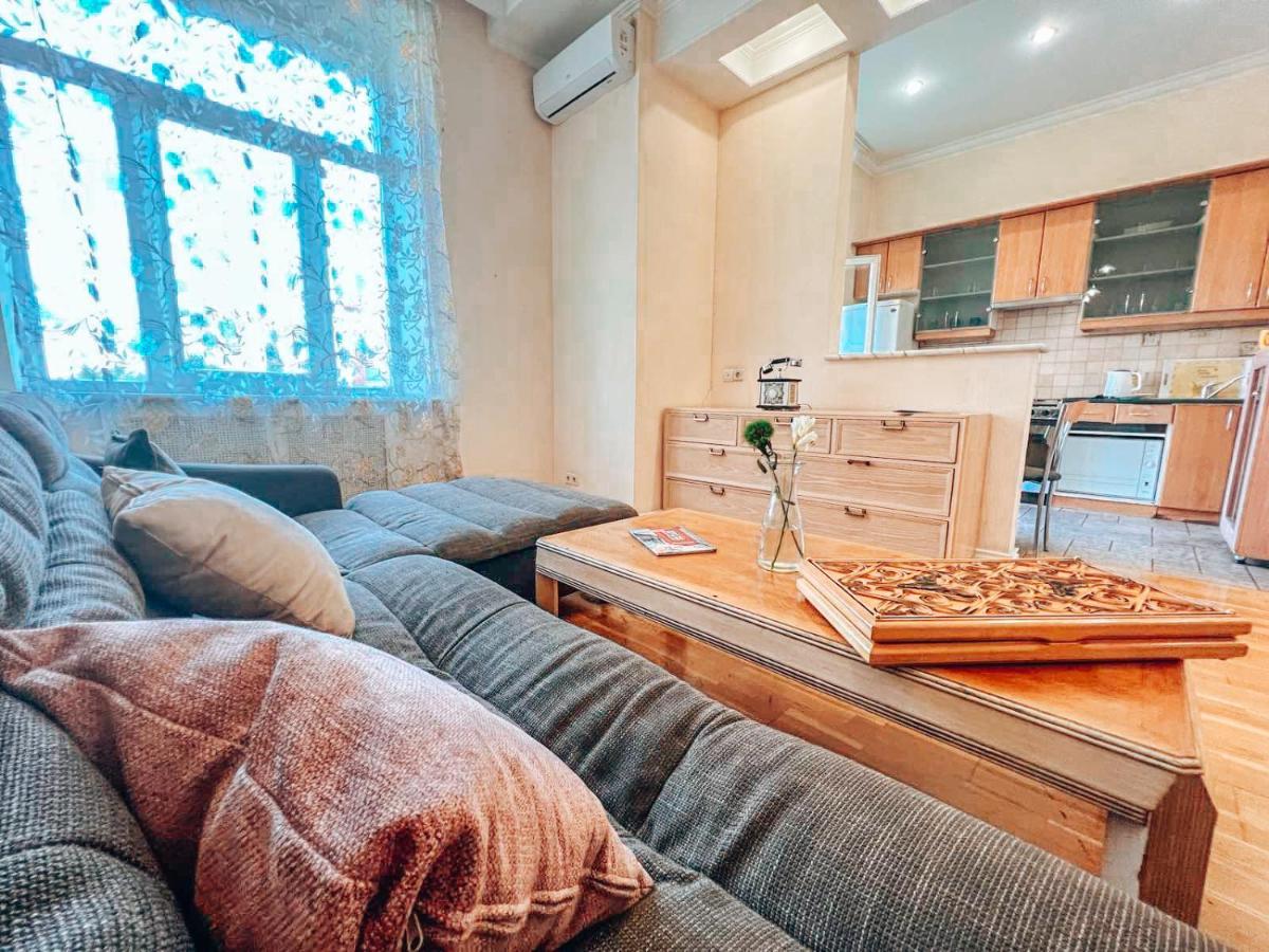 Apartments Rentals Ukraine On Kreshchatik Kiev Ngoại thất bức ảnh