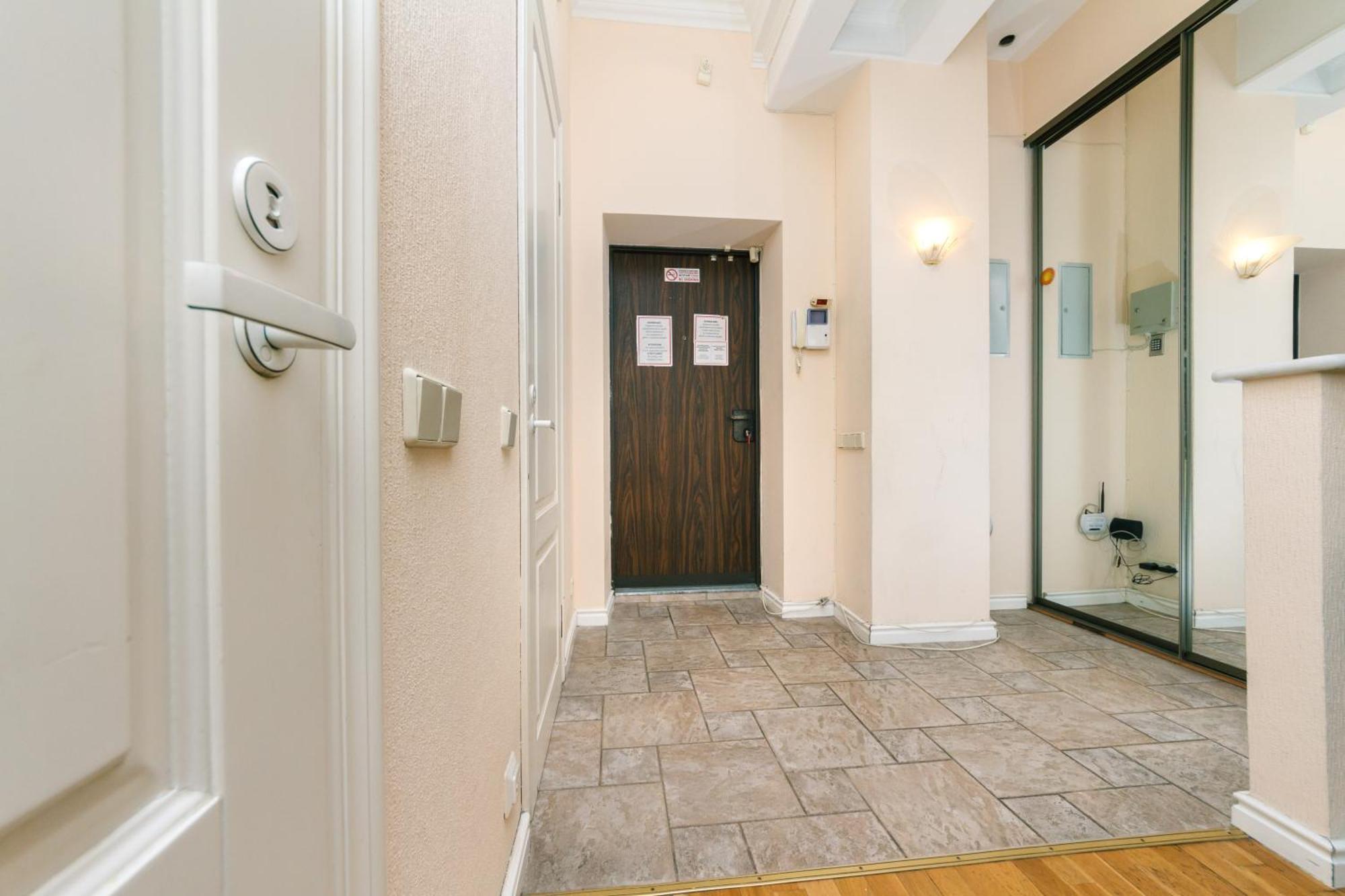 Apartments Rentals Ukraine On Kreshchatik Kiev Phòng bức ảnh